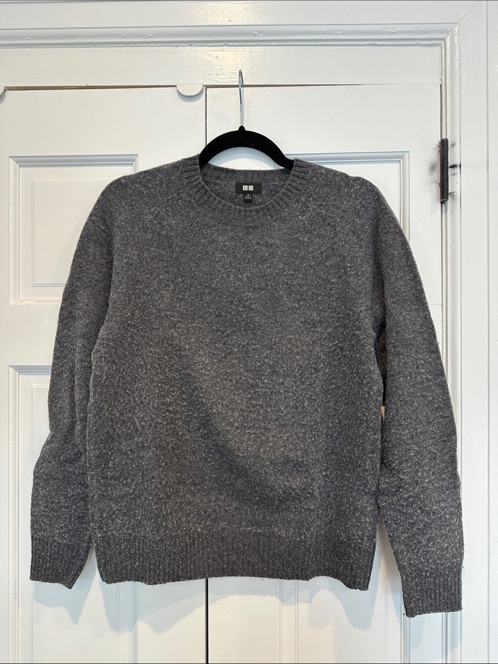 Uniqlo Men’s 100% Wool Dark Heather Gray Crewneck Sweater
